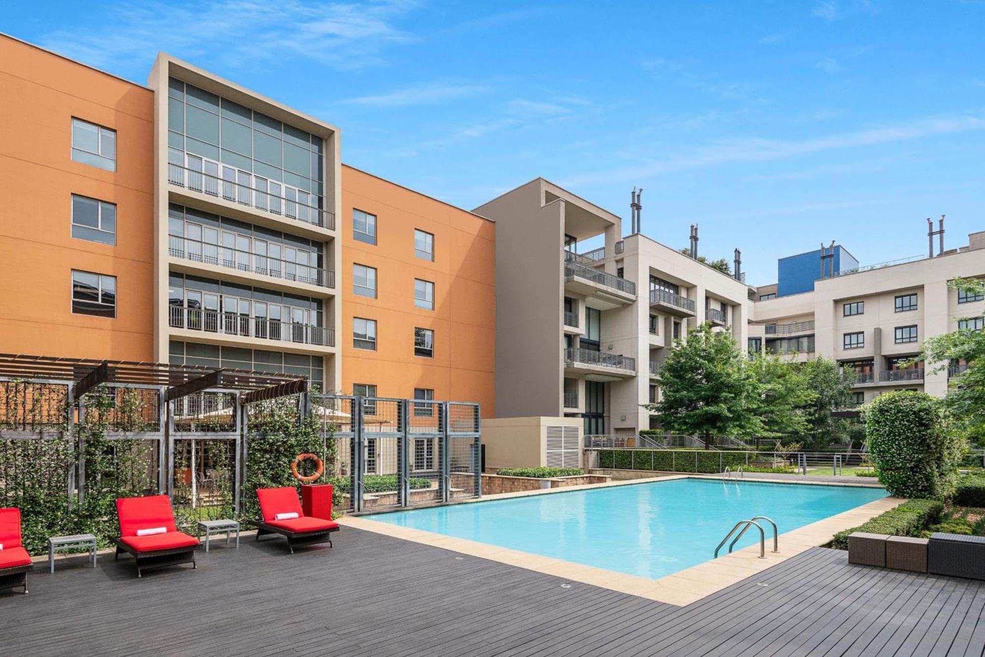 Protea Hotel Fire & Ice! By Marriott Johannesburg Melrose Arch Exterior photo