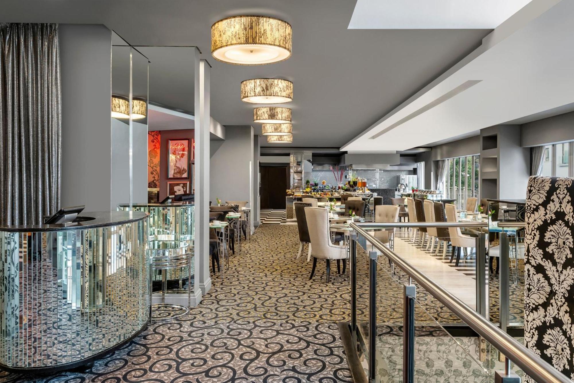 Protea Hotel Fire & Ice! By Marriott Johannesburg Melrose Arch Exterior photo
