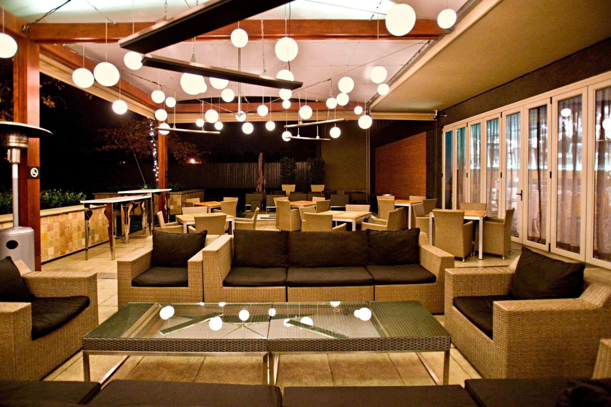 Protea Hotel Fire & Ice! By Marriott Johannesburg Melrose Arch Exterior photo