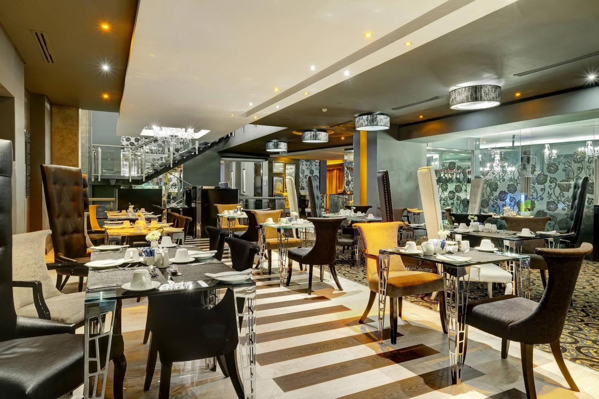 Protea Hotel Fire & Ice! By Marriott Johannesburg Melrose Arch Exterior photo